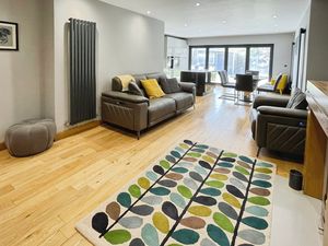 WOOD AVENUE- click for photo gallery